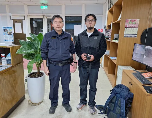 日男來台旅遊遺失相機　警張貼「協尋海報」順利物歸原主