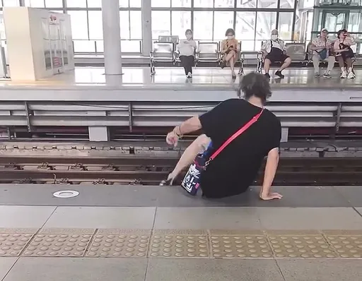 疑為撿100元跳進軌道區　台中火車站女乘客慘了！最重罰5萬