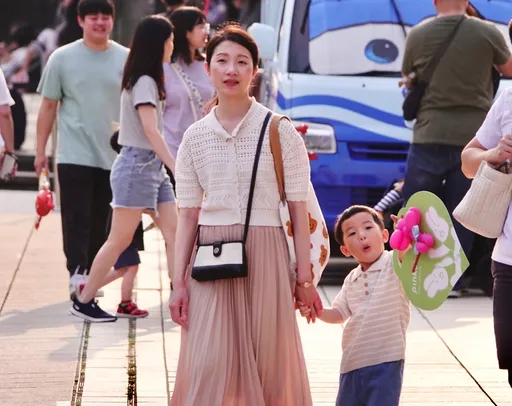 本周天氣大變臉！先飆36°C高溫　週四鋒面轉雨降溫