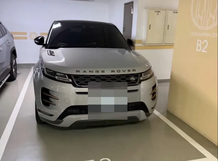 警方查扣高級車輛等犯罪證物。翻攝畫面