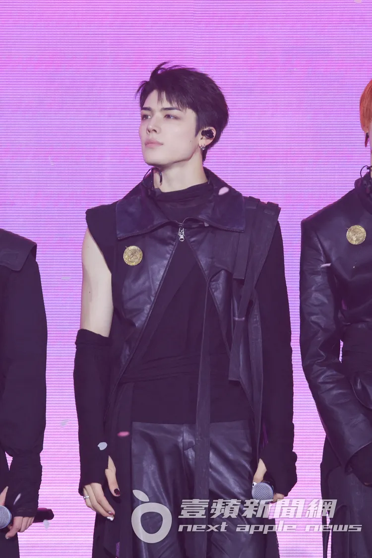 MAKI最後代替NICHOLAS（王奕翔），用中文「以上是&TEAM」道別。YX LABELS提供