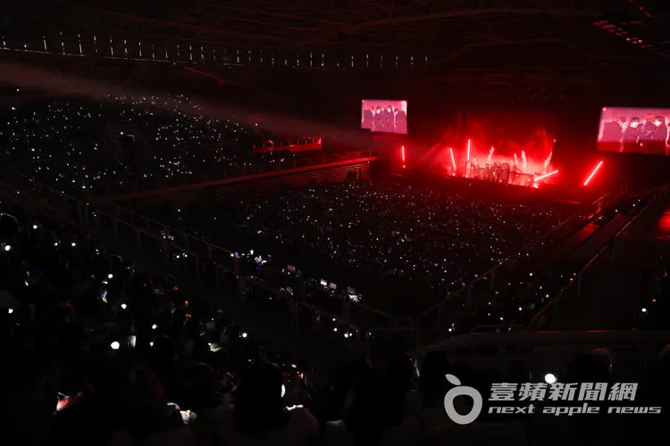 &TEAM前天在首爾高麗大學化汀體育館舉行2場showcase，總共吸引6000人次朝聖。YX LABELS提供