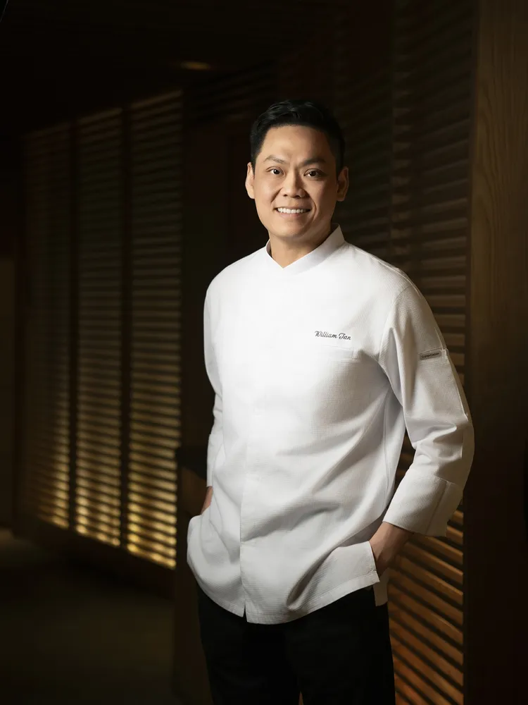 台北遠東香格里拉行政主廚｢陳勇偉」(William Tan Yoong Wei) 擁有旅居倫敦、杜拜及墨爾本等二十多年國際餐飲資歷，將西式精緻工法揉合東方靈魂。台北遠東香格里拉提供