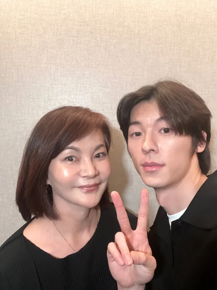 子瑜媽媽分享和許光漢合照。翻攝IG