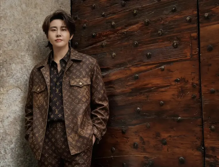 王濛傳為LV拍好宣傳照。翻攝野生炸姐微博