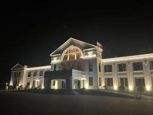 國發會砸上億元修復中興會堂　「小白宮」亮起來