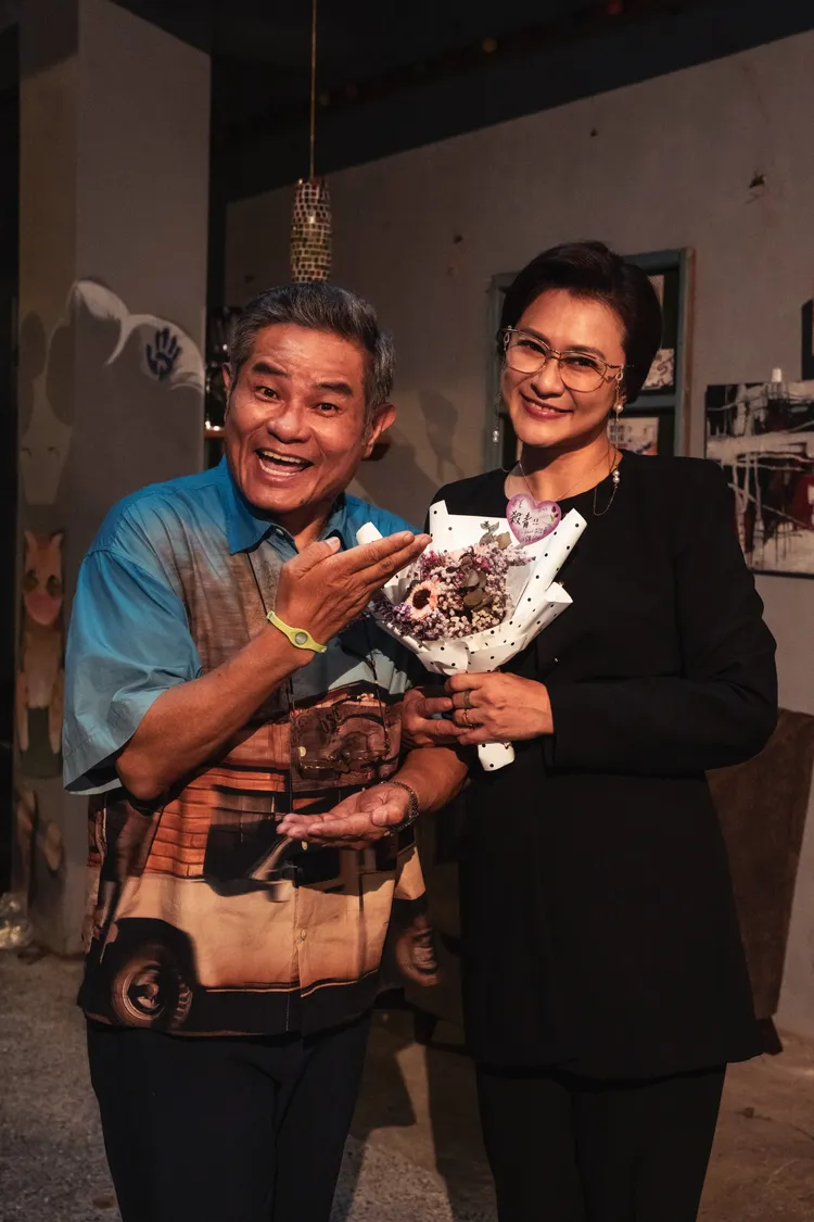 許效舜和章家瑄飾演夫妻。萬騰文化創意提供