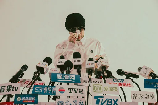 黃明志被控擁毒、壯陽藥　今開庭！神明說話了