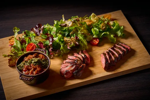 WILDWOOD春夏新菜登場！直火炭香演繹海陸饗宴　限時牛舌三重食感亮相