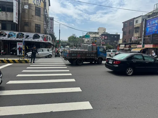 內壢火車站臨時軌施工　中壢警加強省道中華路交通疏導