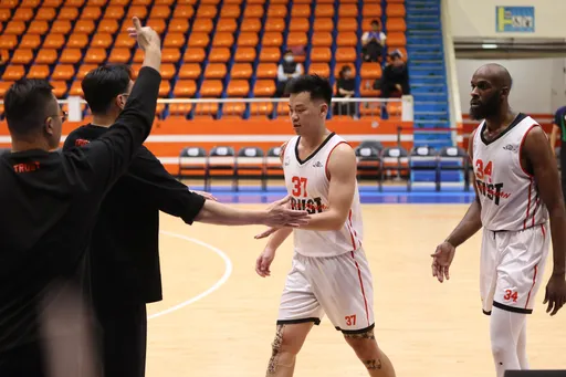 SBL準決賽首戰基隆黑鳶3分飲恨　中華隊國手賽後談「本土球員素質」