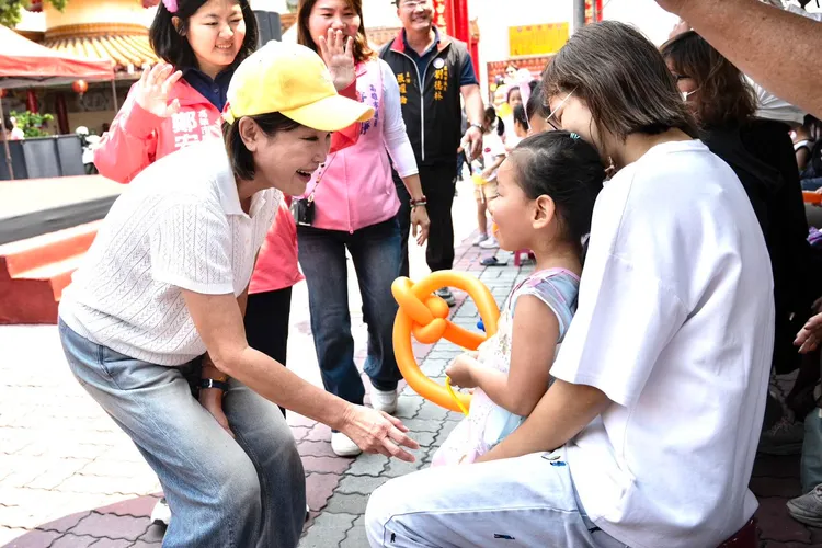 柯志恩提出「生養 2.0」，鼓勵生育。翻攝畫面