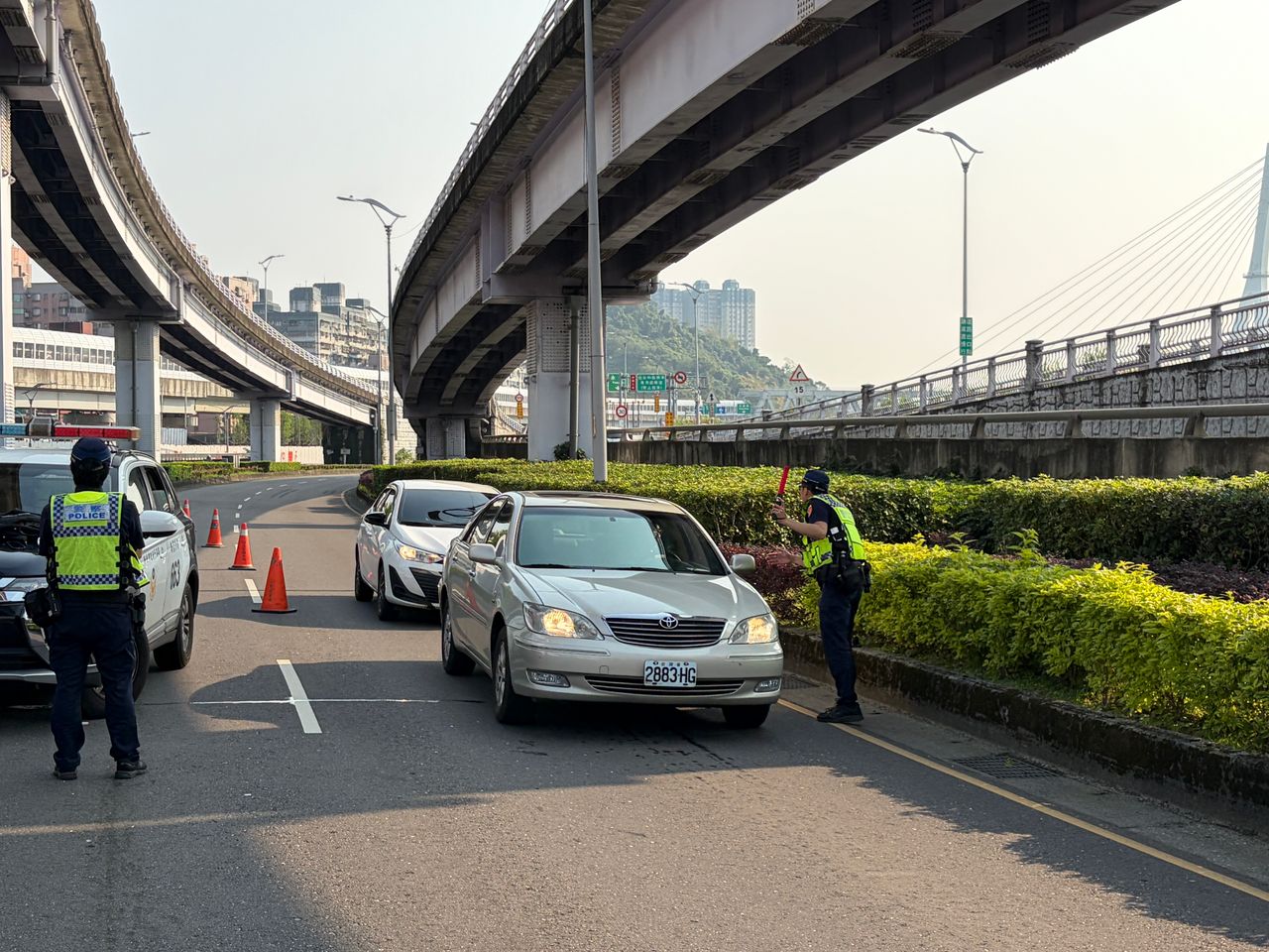 以為睡一覺就沒事?警揭宿醉駕車風險 清晨取締2小時連抓4人