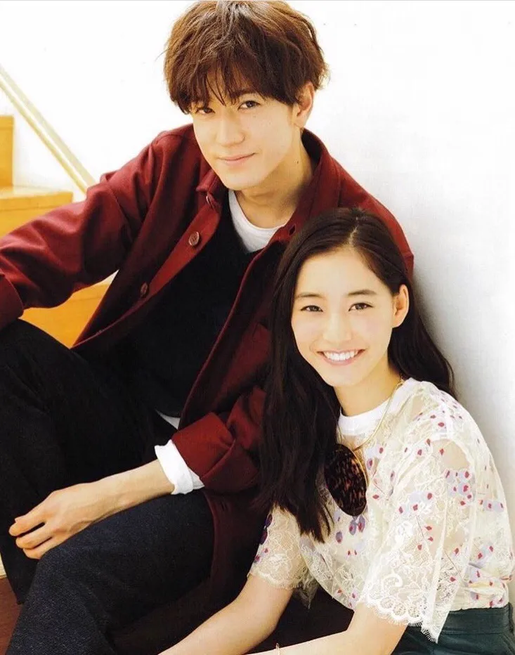 新木優子（右）去年夏天傳出搬到中島裕翔的公寓，住在樓上半同居。翻攝日本雅虎