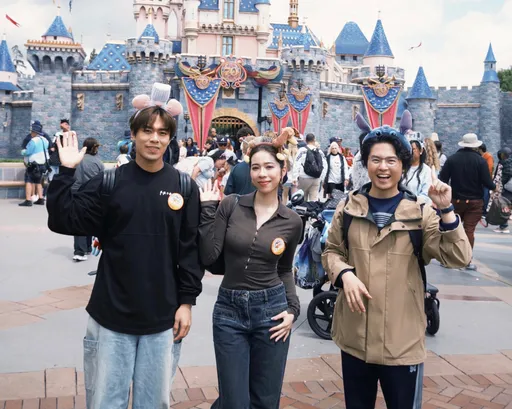 雨團認證！告五人加州遇暴雨　犬青朝聖迪士尼見庫伊拉爆哭
