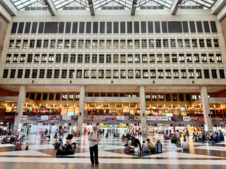 最快4月下旬後揭曉微風集團是否再次得標台北車站商場。