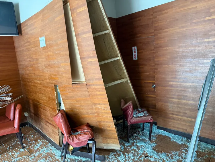 現場一片狼藉。民眾提供