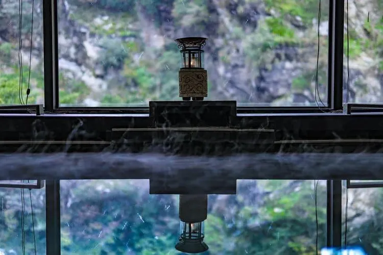 太魯閣晶英酒店「週末限定．三天二夜」住房專案，加購沐蘭SPA療程可享9折優惠。太魯閣晶英酒店提供