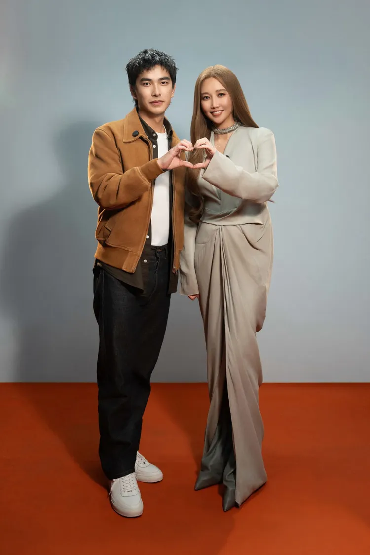 曾敬驊（左）等了4年才與A-Lin碰面。索尼音樂提供