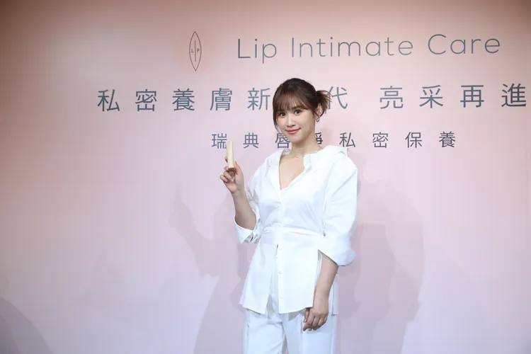 她笑稱很懊悔先前大放厥詞自己的私密處「自體發光」。攝影中心攝