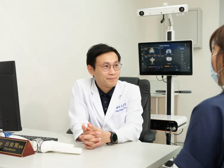 可立AI骨科機器人術前免CT（電腦斷層）掃描，降低輻射暴露並減輕患者與家屬在就醫過程中的負擔與不便。