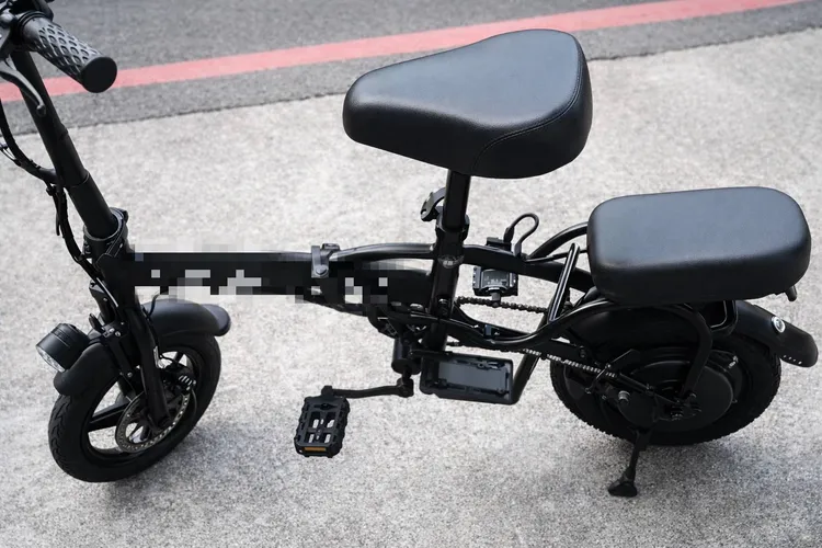 遭竊的電動自行車。翻攝畫面
