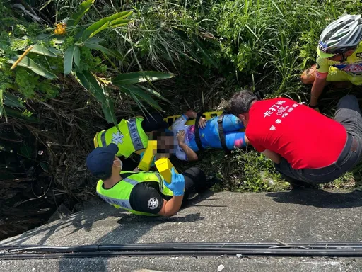 環花東自行車公路賽傳意外　14歲選手摔落玉長公路護欄邊坡