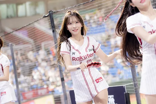 「樂天小可愛」金佳垠萌到犯規！羞收萬元電風扇　一舉動秒圈粉