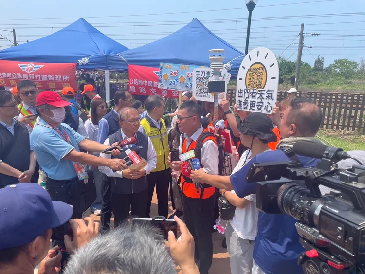 白沙屯媽祖進香活動今日晚間23時起駕，氣象署署長呂國臣帶領團隊進行氣象播報。氣象署提供