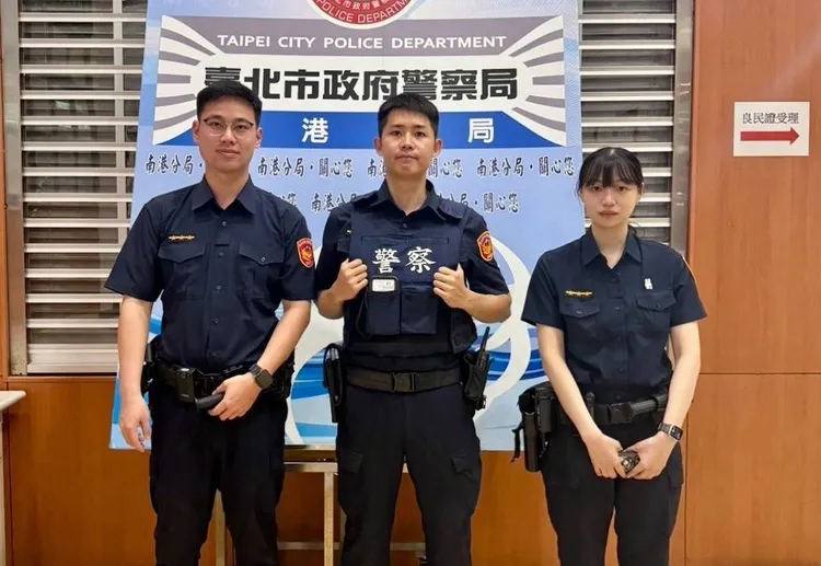 協助處理員警(左起)玉成所警員陳振庭、邱昱賢、翁翊純。翻攝畫面