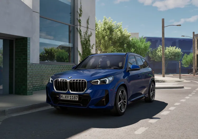 凡於本月完成BMW X1交車領牌，即可享指定年式3年4萬原廠保養套裝。業者提供