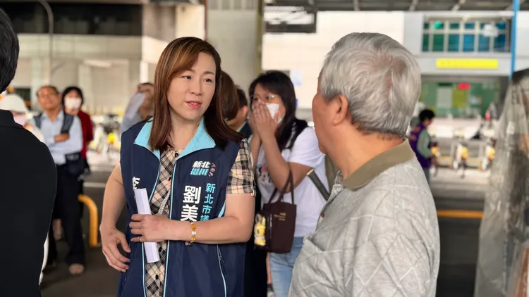 當地里長們表示，劉美芳議員不僅多次召開協調會，更親自前往市府與交通局等單位討論可行方案，歷經長時間努力，終於一步步促成活動中心拍板定案。服務處提供