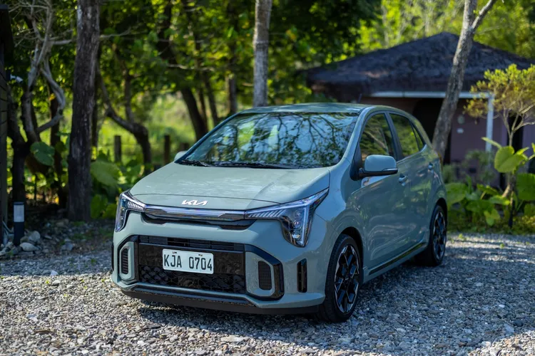 Kia本月特別推出全車系專屬禮遇方案，多款車型享高額0利率與最高總價值逾10萬元專屬配件組，入主指定車型再享丙式險。業者提供