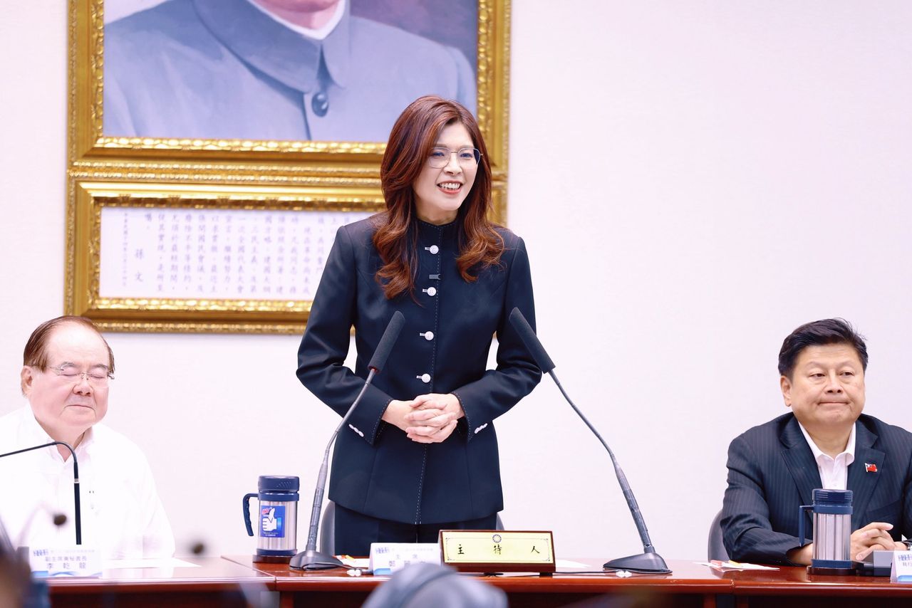 嫌馬英九亂鬧?李艷秋批鄭麗文「輕蔑又輕浮」 缺乏最大黨主席格局