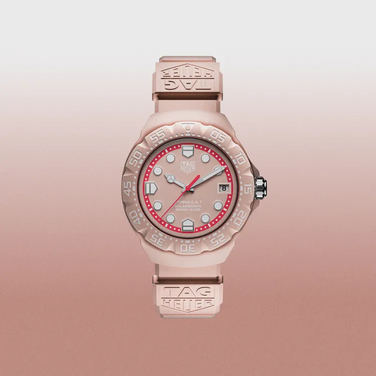 TAG Heuer Formula 1 Solargraph腕錶粉紅色限量款，38mm，環保再生生質尼龍纖維錶殼，粉紅色蛋白石錶面，橡膠錶帶，Calibre TH50-00太陽能石英機芯，滿電可運作10個月，防水深度100米，6萬3300元。品牌提供