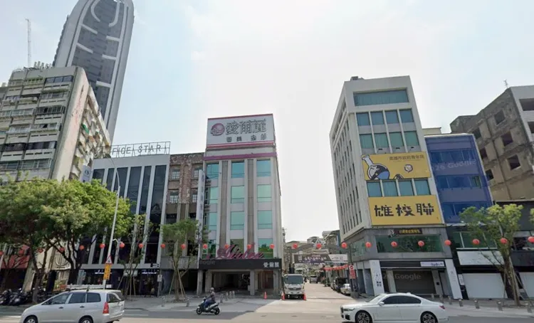 高雄市衛生局令愛爾麗2家診所停業6個月。翻攝GOOGLE MAP