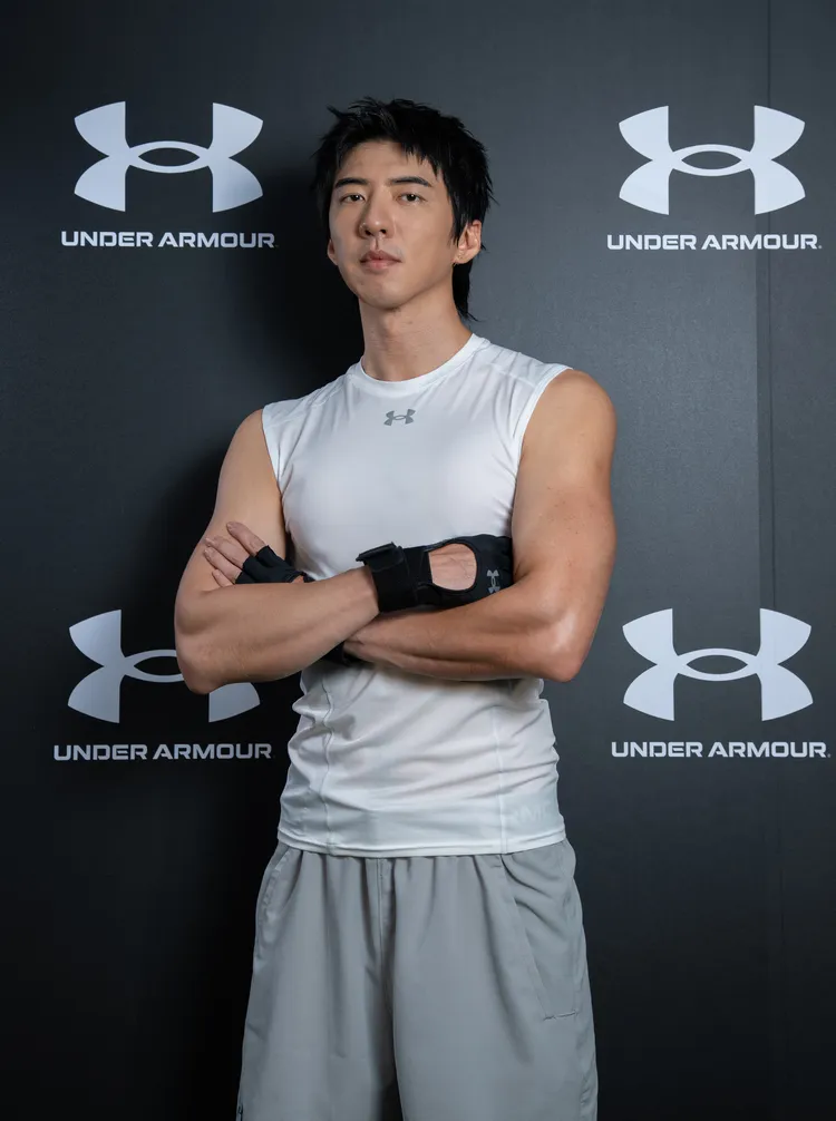 傅孟柏換上UA全新「HEATGEAR ELITE」緊身衣。品牌提供