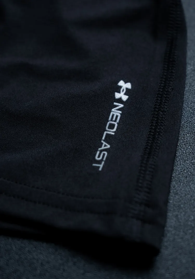「HEATGEAR ELITE」系列全面採用升級的Neolast™科技材質。品牌提供