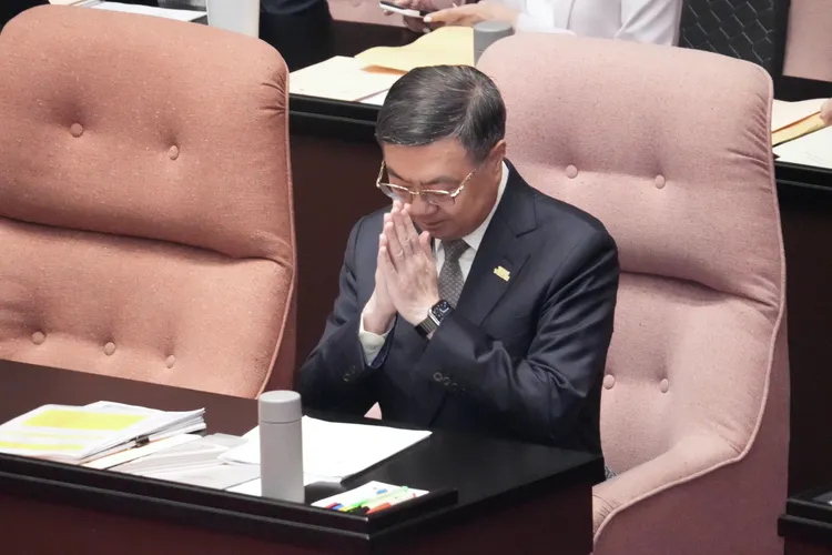 行政院長卓榮泰表示，刪除無人機系統，將會無法推動無人載具產業鏈發展，會喪失非紅供應鏈的打造時效，嚴重削弱不對稱戰力及防衛韌性，也影響產、學、研對於國內無人機基礎建設及人才培育的投入。彭欣偉攝