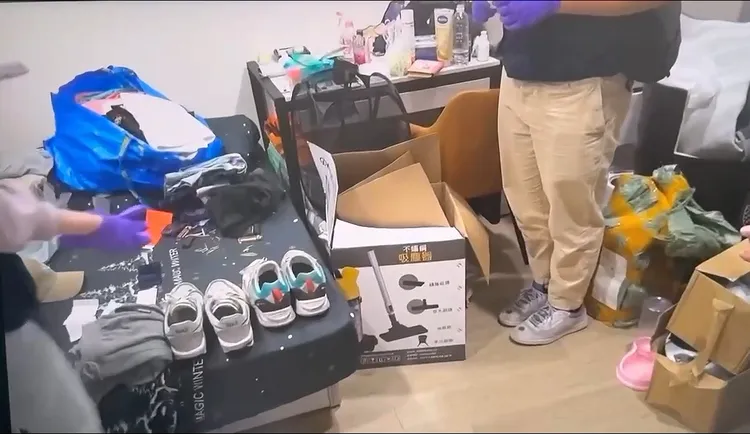 警方搜索詐團據點。民眾提供