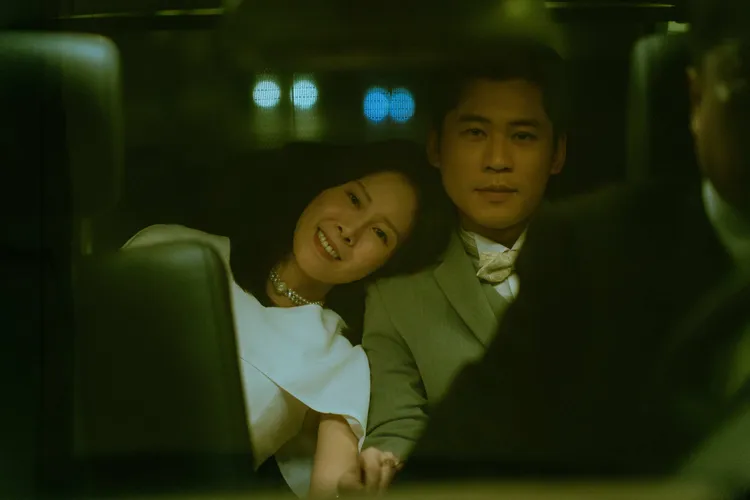 蔡亘晏（左）與黃迪揚飾演夫妻。瀚草影視提供