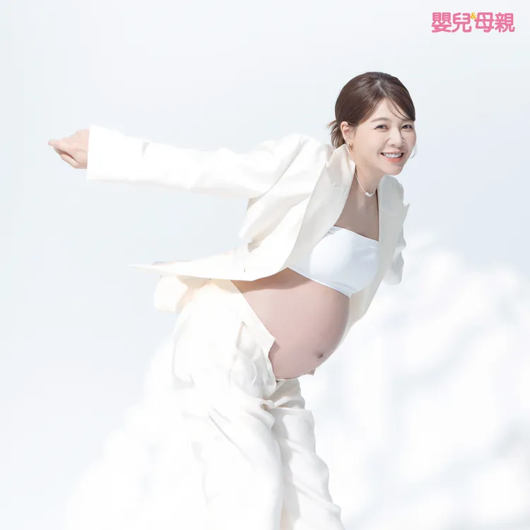 謝京穎懷孕，老公動力瞬間爆表。《嬰兒與母親》雜誌提供
