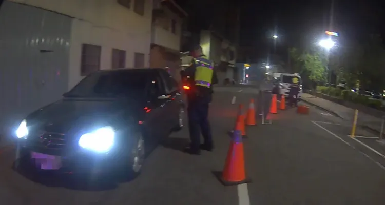 警方執行毒酒駕查緝專案。民眾提供