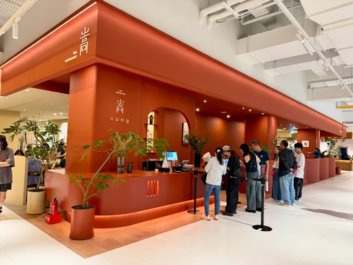 全台最新百貨將滿月！餐飲創單日7輪翻客　營收成集團前3名