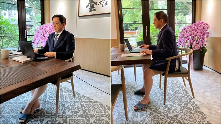 管中閔分享過去居家辦公照片，意外發現下半身超輕便。翻攝自管中閔臉書