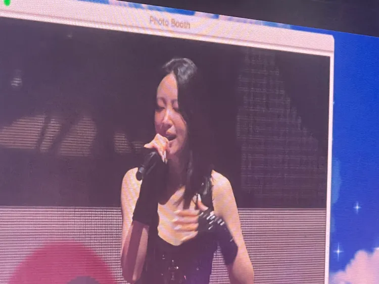 哈妮為了台粉，特地打了鼻洞。讀者提供