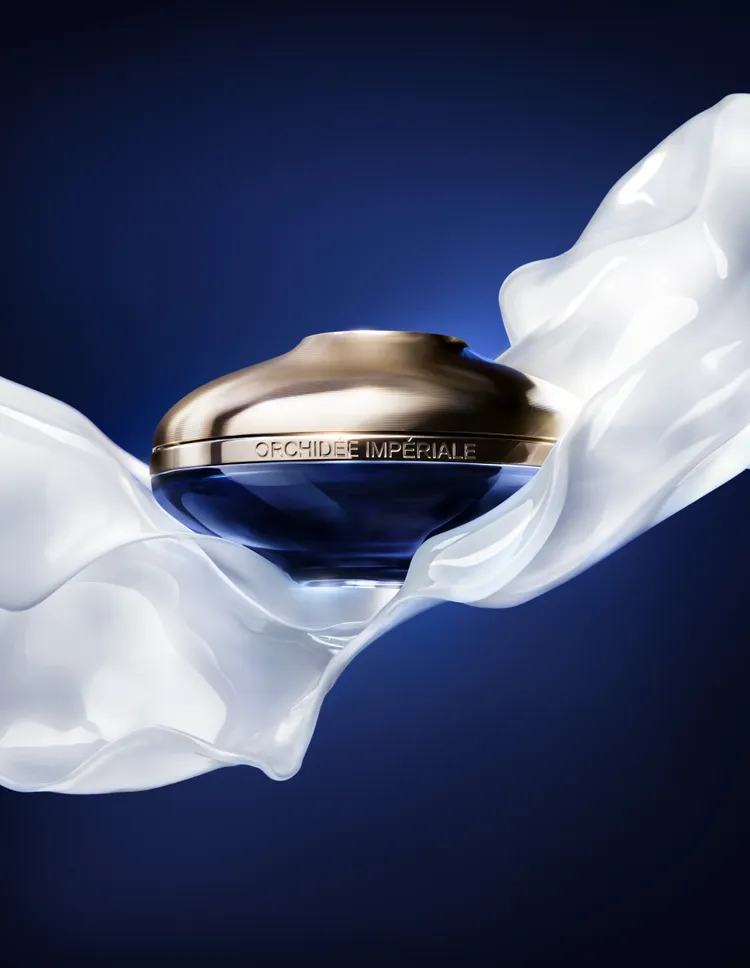嬌蘭蘭鑽蘊氣氧生輕乳霜，30ml／1萬3450元、50ml／1萬9500元。品牌提供