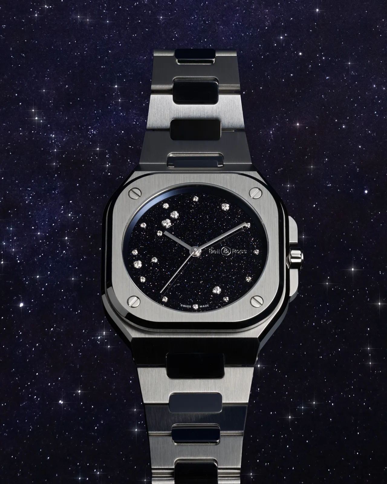 Bell & Ross BR-05 36mm Blue Diamond Eagle，36mm，緞面打磨及拋光不鏽鋼錶殼，藍色砂金石星空盤，緞面打磨及拋光不鏽鋼錶帶，BR-CAL. 329自動機械機芯，動力儲存54小時，防水深度100米，全球限量250只，15萬9000元。品牌提供
