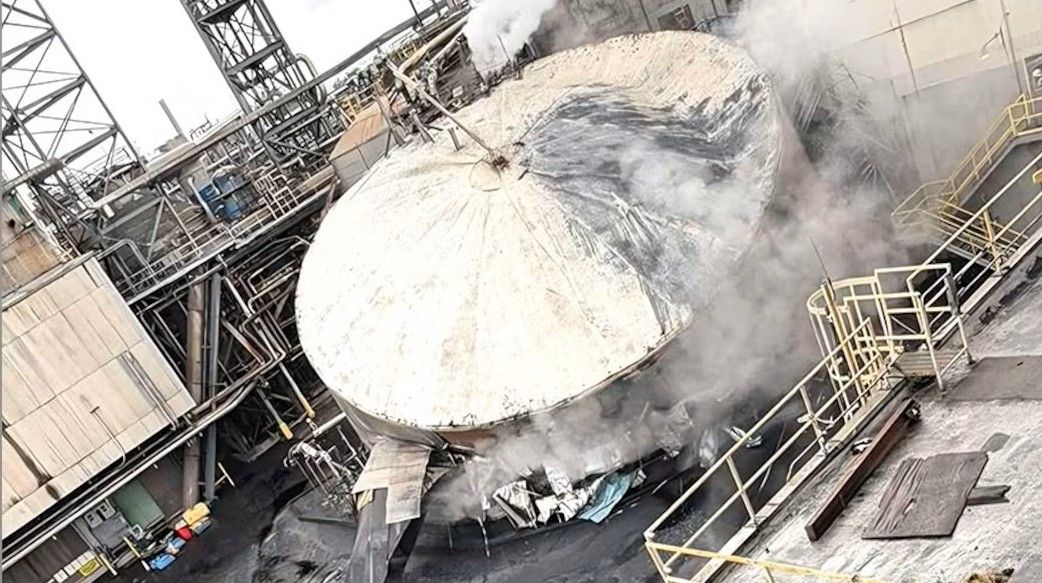 驚悚畫面曝!美化學槽爆炸10傷 當局拒透露死亡失聯人數