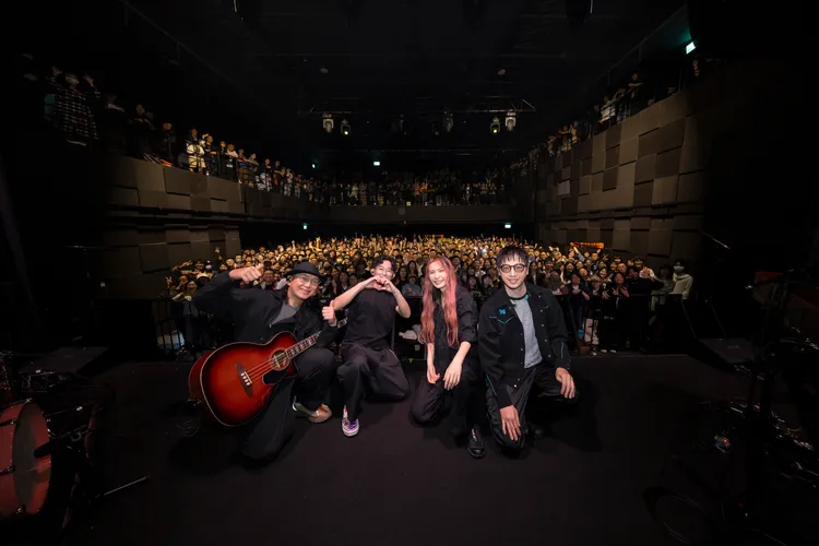 Tizzy Bac日前於 SUB LIVE 舉辦《說出我的名字》最終限定場「ACOUSTIC LIVE」演唱會，為歷時一年的巡演畫下句點。相信音樂提供